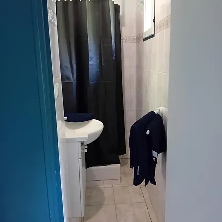 Chambre Dans Appartement - Gite 2 A 4 Personnes